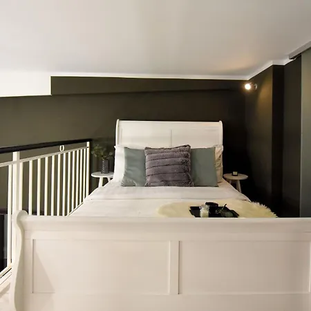 Central Comfort - Duplex-Style Studios On Regina Elisabeta Bucarest Habitación foto