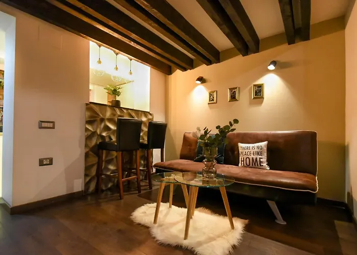 Central Comfort - Duplex-Style Studios On Regina Elisabeta