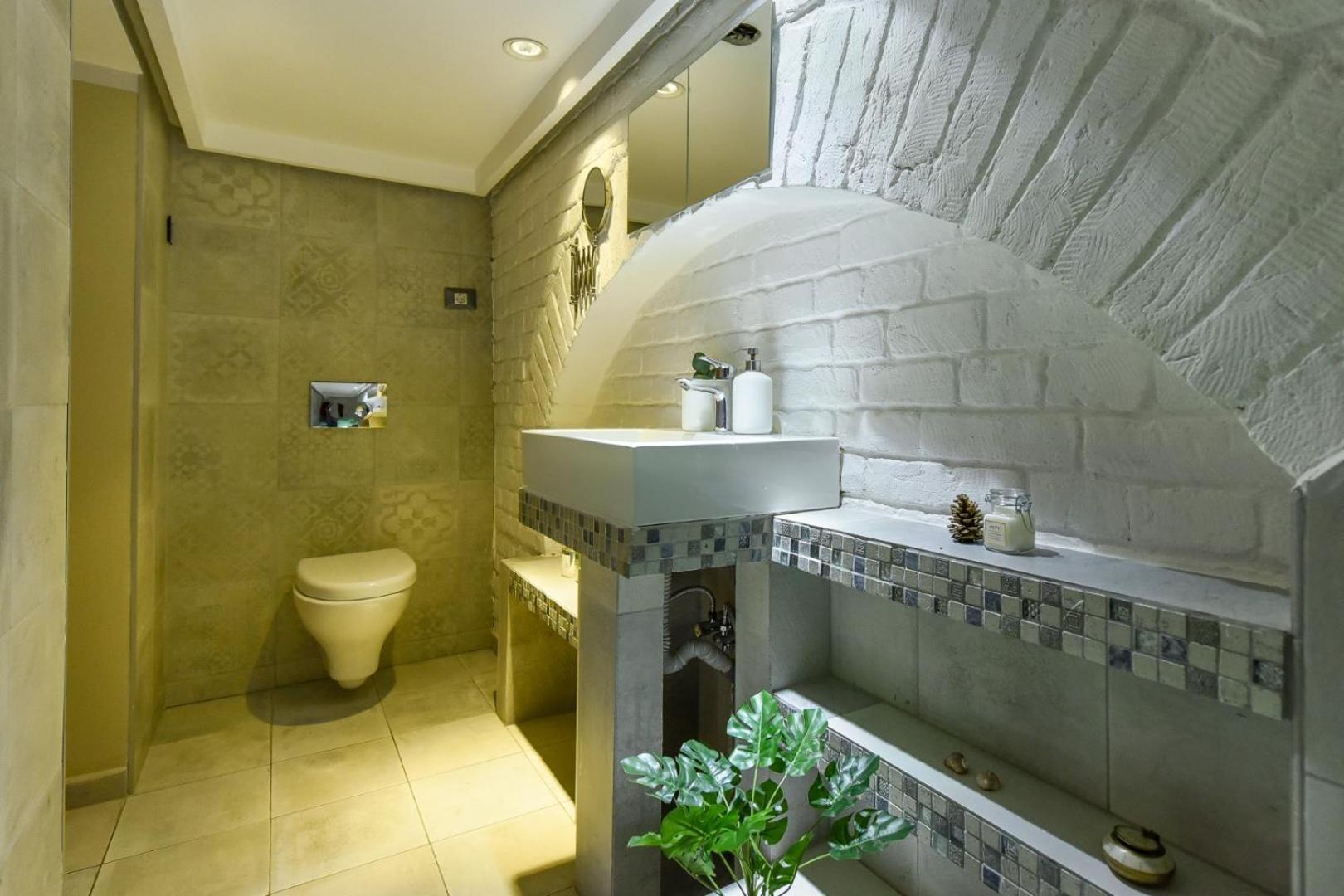 Apartment Comfort - Duplex-style On Regina Elisabeta *