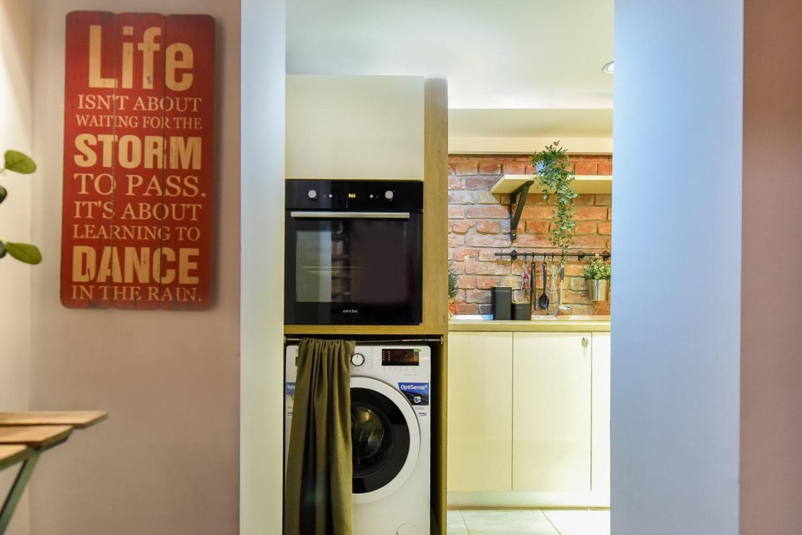 Apartment Comfort - Duplex-style On Regina Elisabeta Bucharest