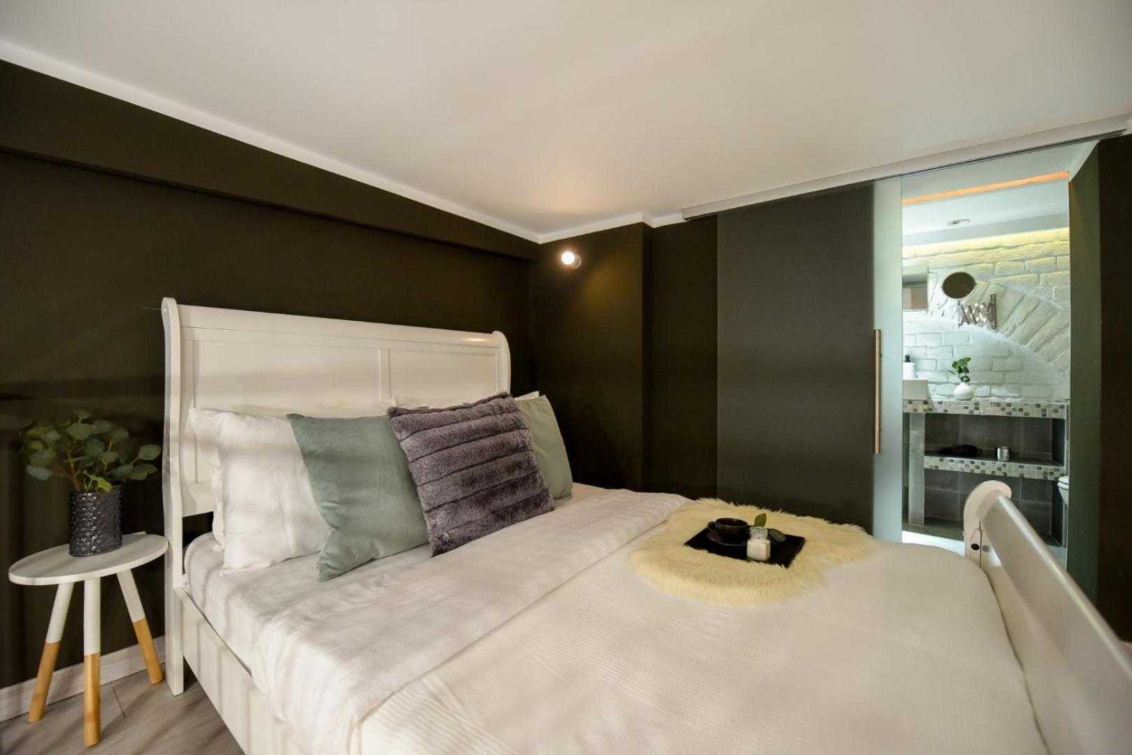 Apartment Comfort - Duplex-style On Regina Elisabeta Bucharest