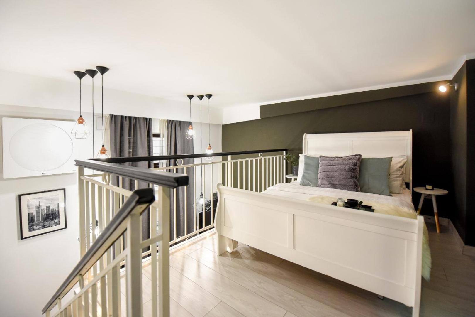Apartment Comfort - Duplex-style On Regina Elisabeta Bucharest