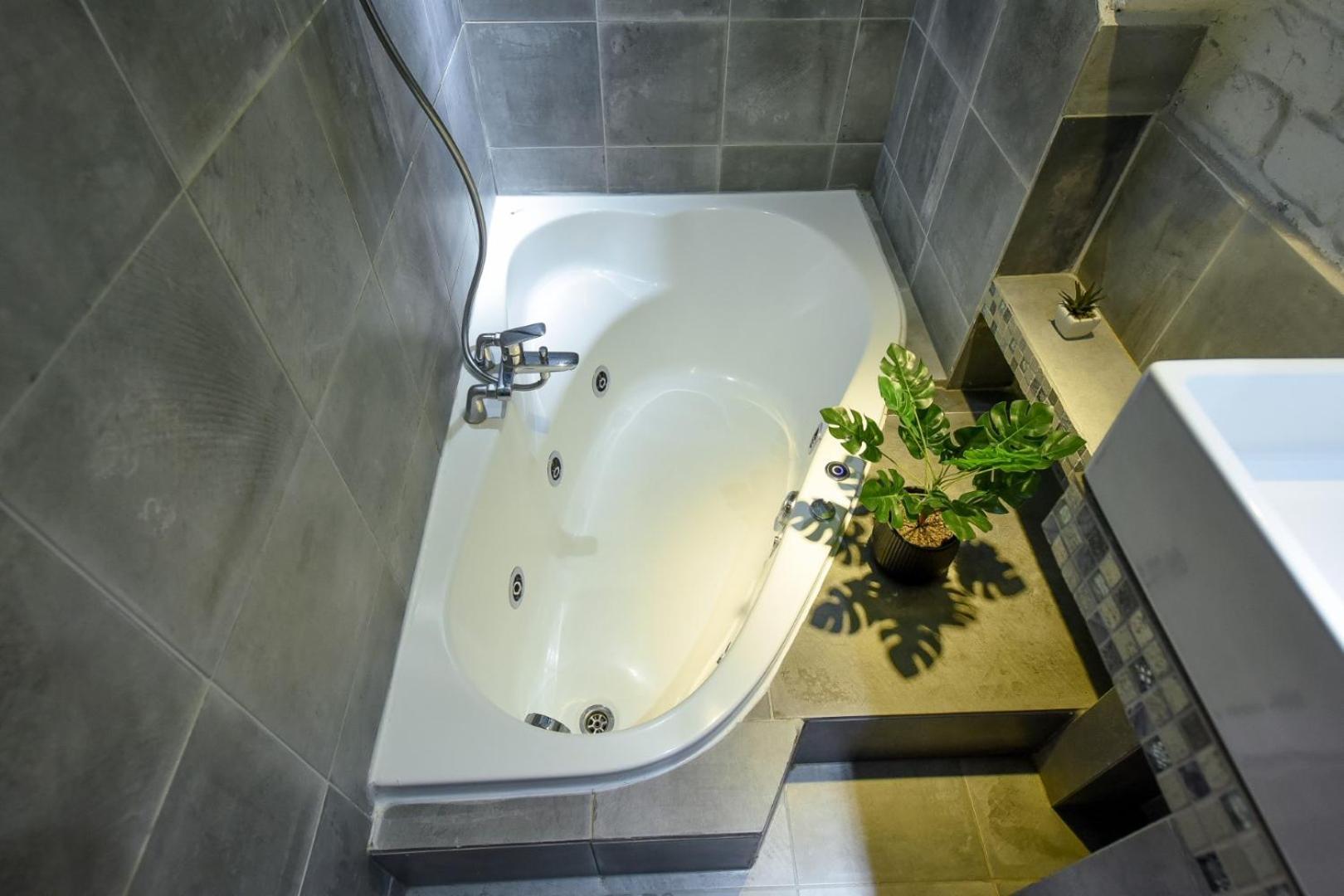 Comfort - Duplex-style On Regina Elisabeta Bucharest